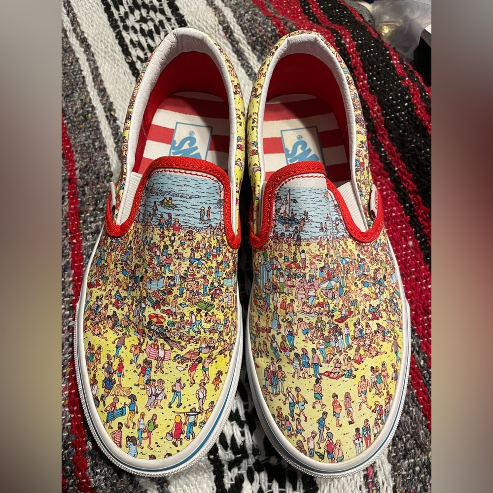 Where’s Waldo Slip On Vans (Women’s 6/ Men’s 4.5)